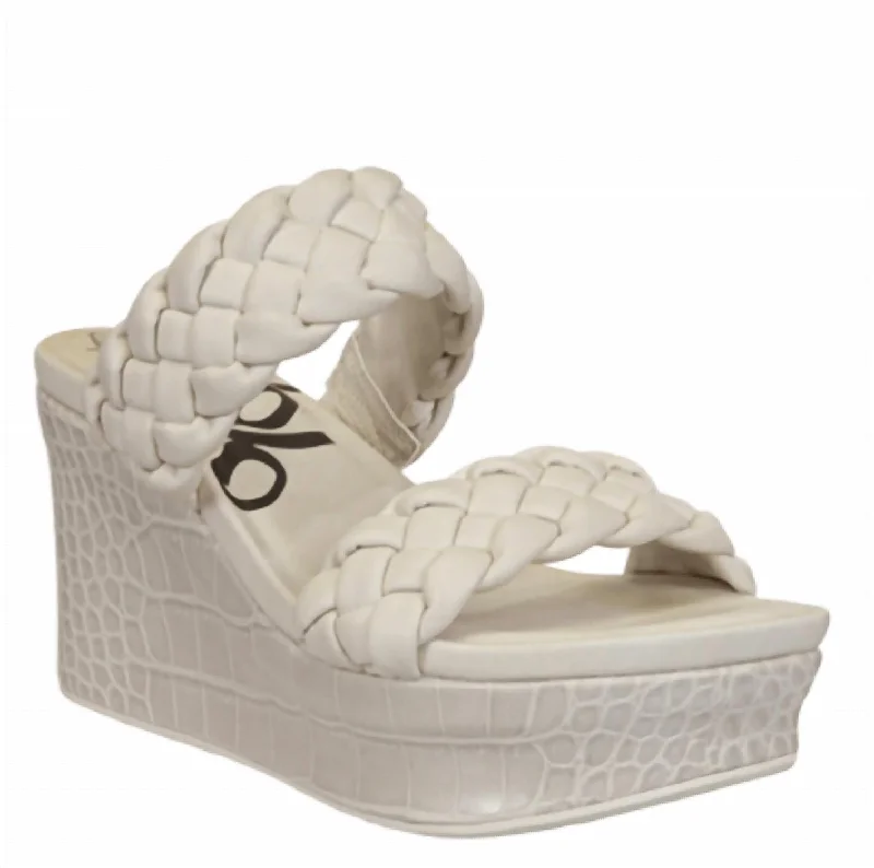 Fluent Wedge Sandal In Ivory