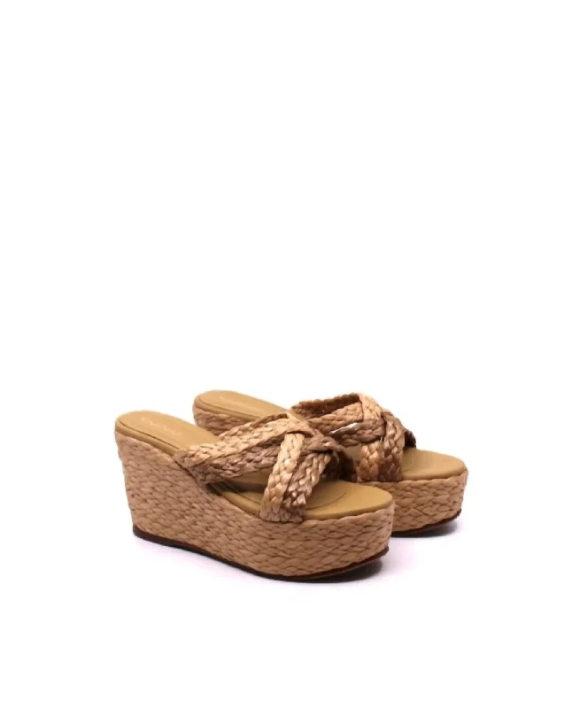 Guadalupe Raffia Wedge In Natural