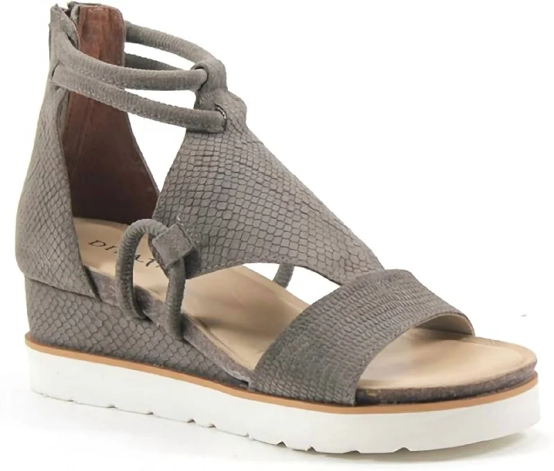 Women's Clover Wedge Sandals In Snakeskin Taupe